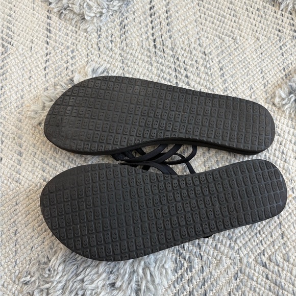 Sandals - Picture 4 of 9